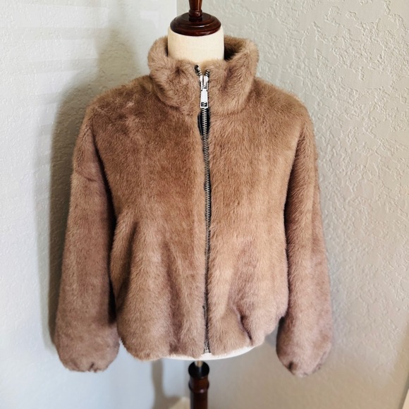 Rebecca Minkoff Faux Fur Crop Jacket, Taupe/Tan, Medium, Large & XL, NWT - Picture 9 of 17